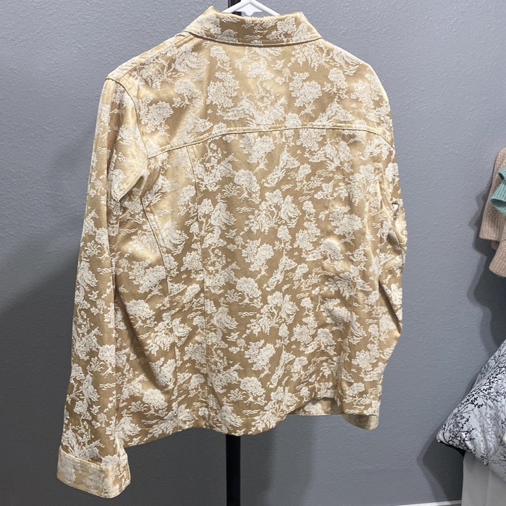 Lightweight jacket - Picture 4 of 4